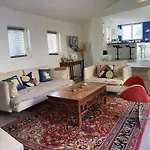 Villa Lou Tiboulen Townhouse 100 M From The Port *