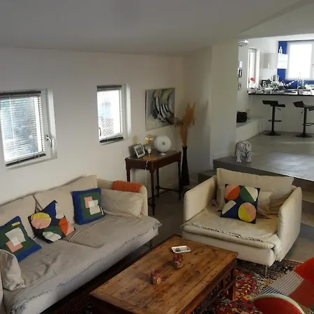 Lou Tiboulen Townhouse 100 M From The Port Villa