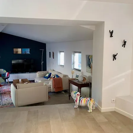 Lou Tiboulen Townhouse 100 M From The Port Villa